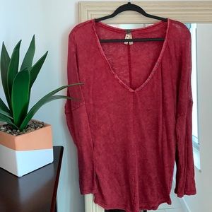 FREE PEOPLE we the free red long sleeve t-shirt top (size small) ✨